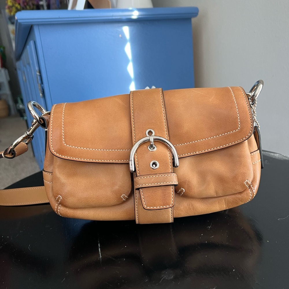 Caramel Vintage Coach Hampton Small Soho Crossbody Purse - Double Front Pockets